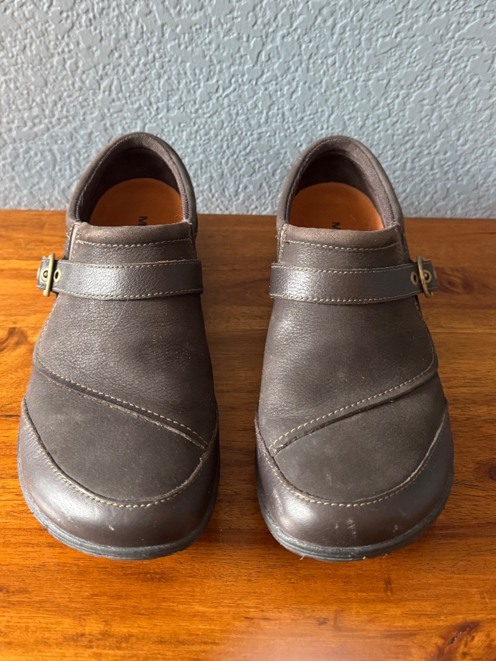 MERRELL Dassie Buckle Leather Brown Slip-on Shoes. J69082, Size 8